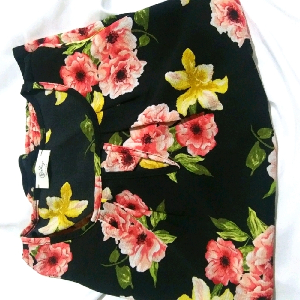 Sleeveless blouse